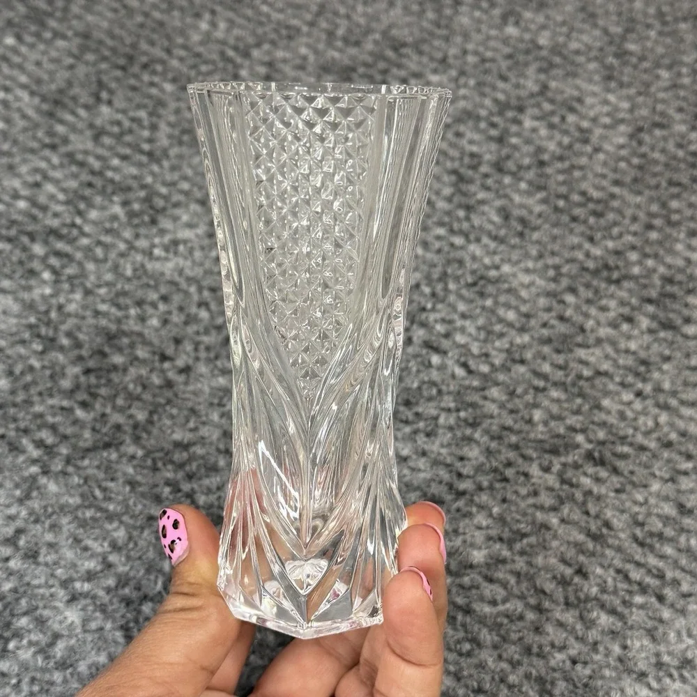 Buckingham Collection Crystal Bud Vase 5